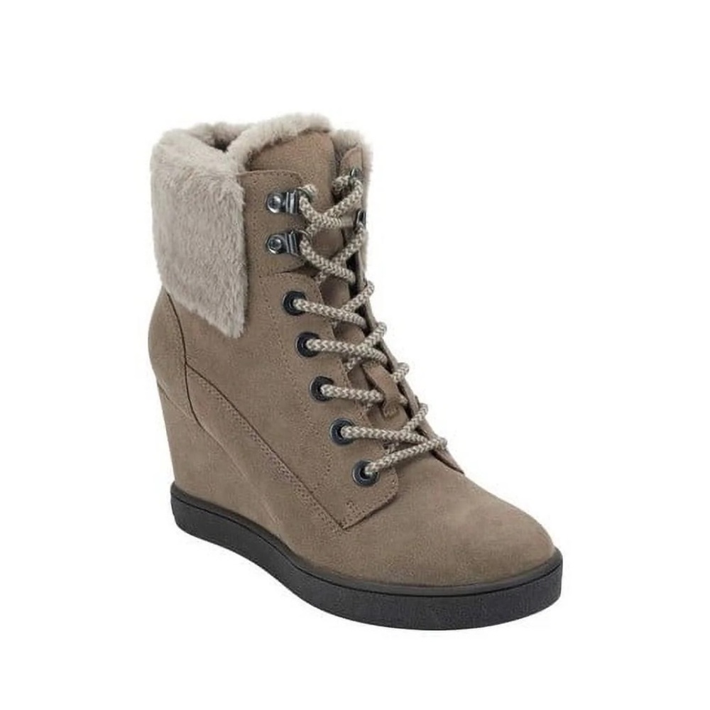 Women's Evolve Everett Wedge Bootie SZ 9 1/2